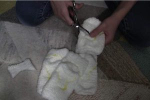 Cutting the white sock1
