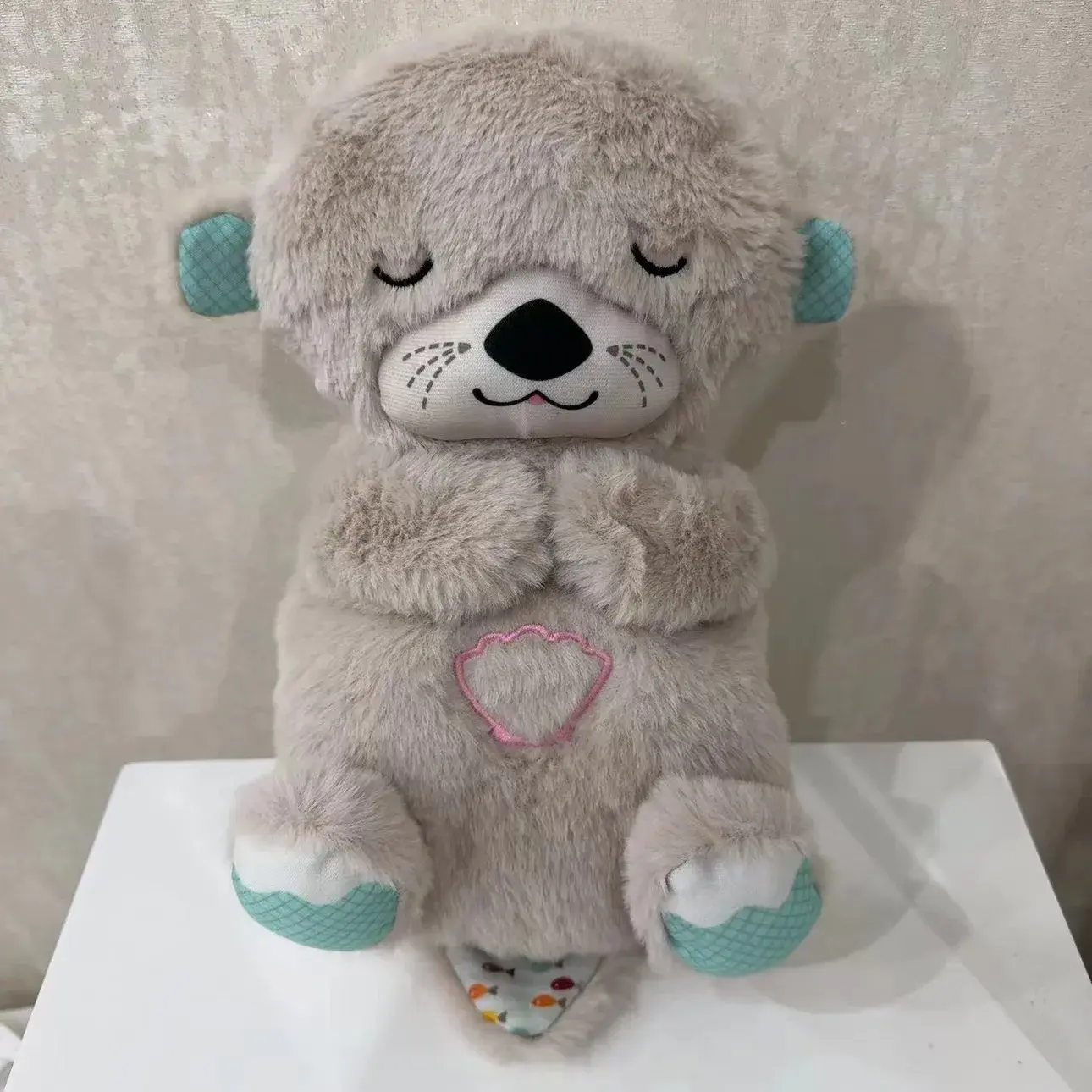 Calming plush toy for infants and toddlers